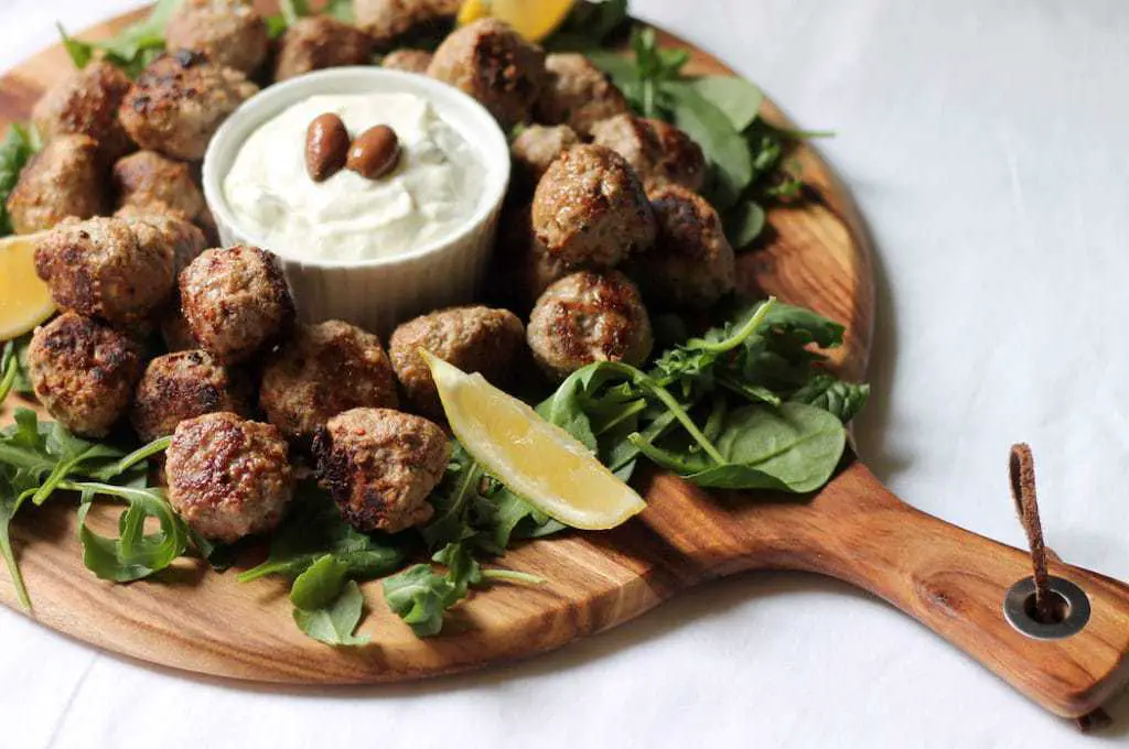 Greek Lamb Keto Meatballs by Aussie Keto Queen. A quick and tasty dish, perfect for a speedy weeknight meal or simple weekend lunch. Classic greek flavours of oregano and lemon pair with lamb for the perfect bite size snack. 