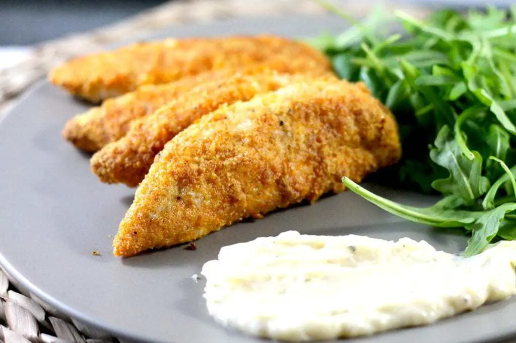 Easy Keto oven baked chicken tenders recipe by Aussie keto queen are delicious and crispy and a super easy Keto Lunch or dinner - or even a kid friendly keto snack! #keto #ketogenic. Crispy Keto Chicken, Oven baked chicken, keto oven baked chicken 