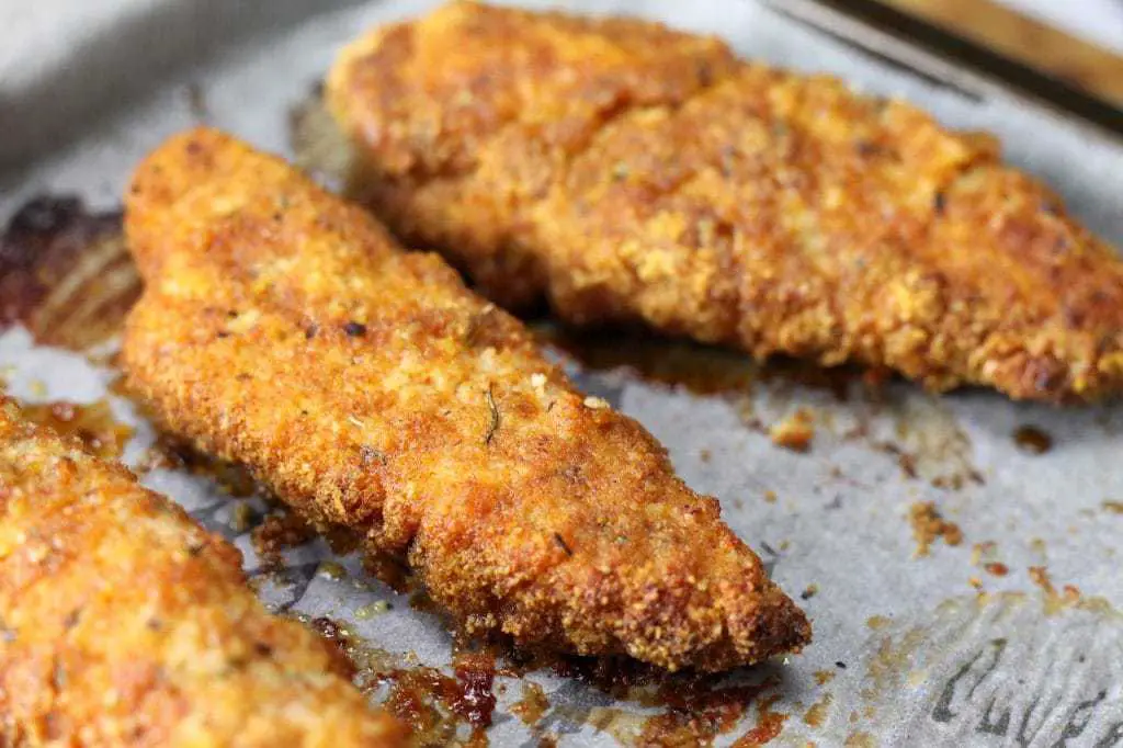 Easy Keto oven baked chicken tenders recipe by Aussie keto queen are delicious and crispy and a super easy Keto Lunch or dinner - or even a kid friendly keto snack! #keto #ketogenic