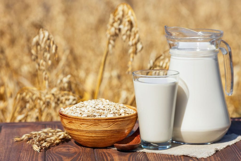 Is Oat Milk Keto [Everything You Need To Know] 